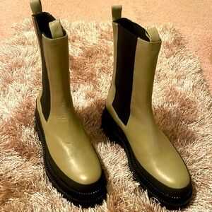 Paloma Barcelo Leather riding boots